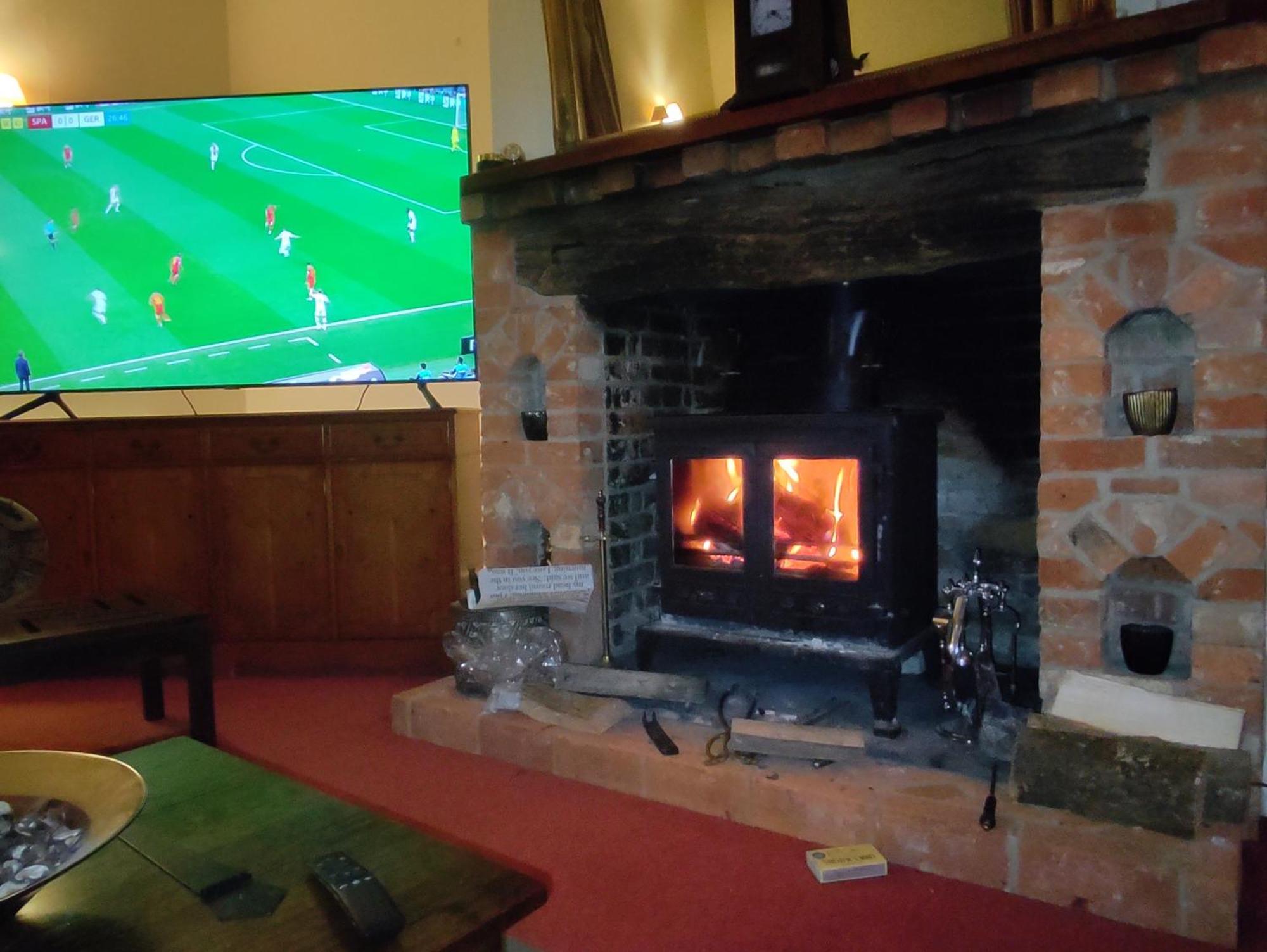 The Old Stables Self Catering Villa Salisbury Room photo